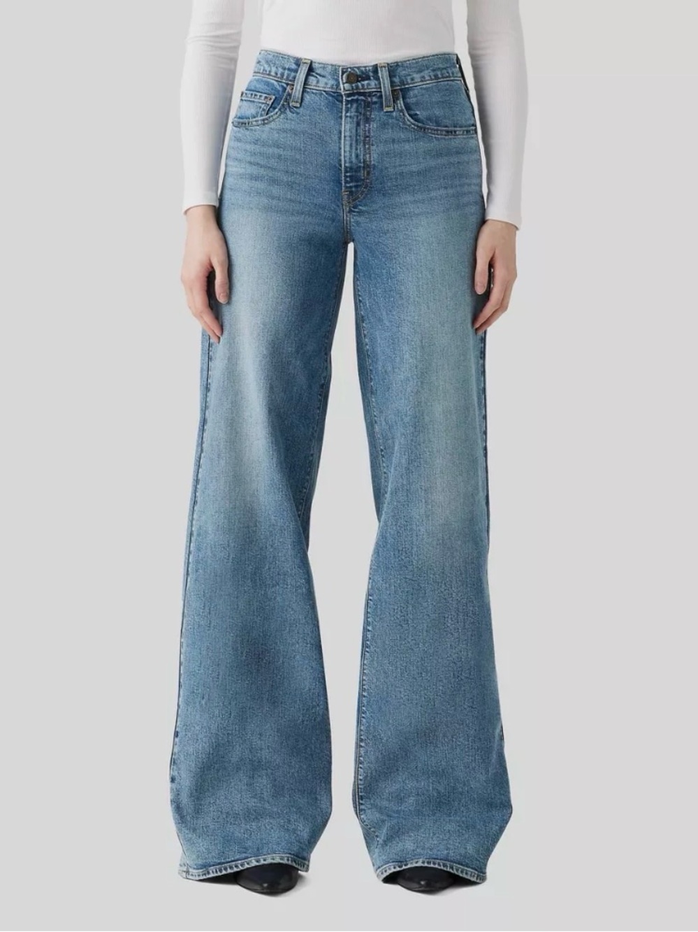 Levi's Women's Wide Leg high rise 728 jeans